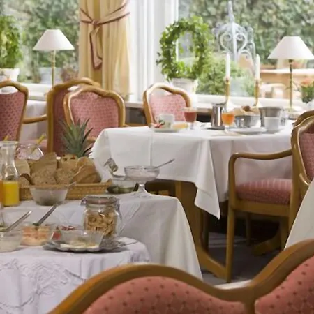 Parkfrieden Hotell 2*